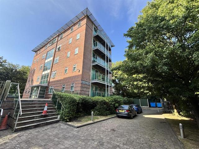 Flat for rent in Georgia, Greater Manchester