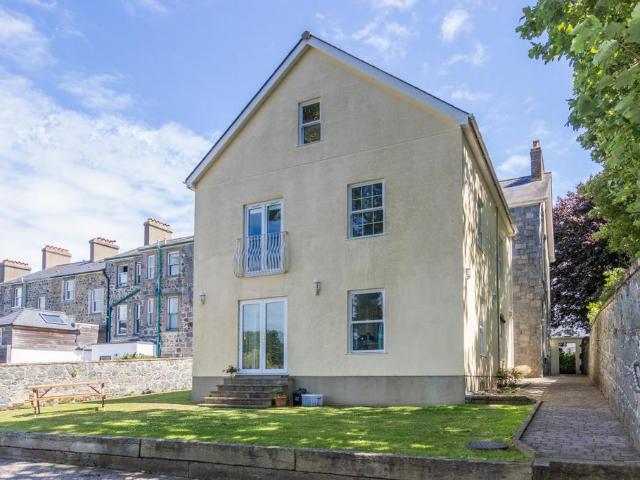 Flat for rent in Saint Peter Port
