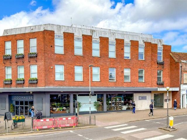 Flat for rent in St Albans, Five Acres