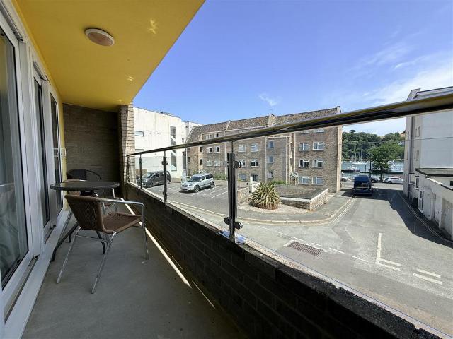Flat for rent in Strode, Devon