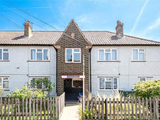 Flat for rent in London Borough of Richmond upon Thames, Greater London