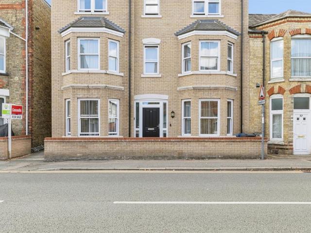 Flat for rent in Eaton Ford, Huntingdonshire