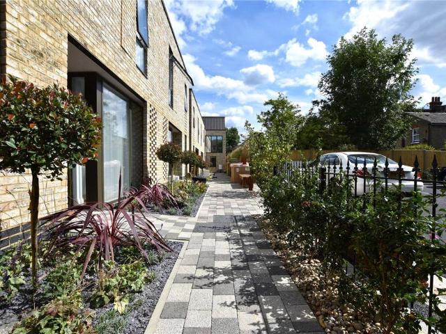 Flat for rent in London Borough of Croydon, South Norwood