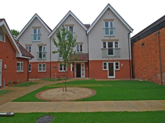 Flat for rent in Red Hill, Worcestershire