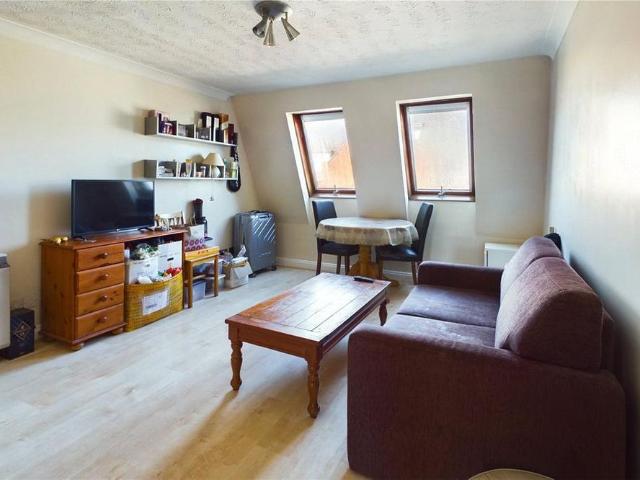 Apartment for rent in Enborne, West Berkshire