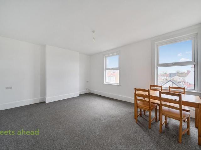 Apartment for rent in London Borough of Croydon, Addiscombe