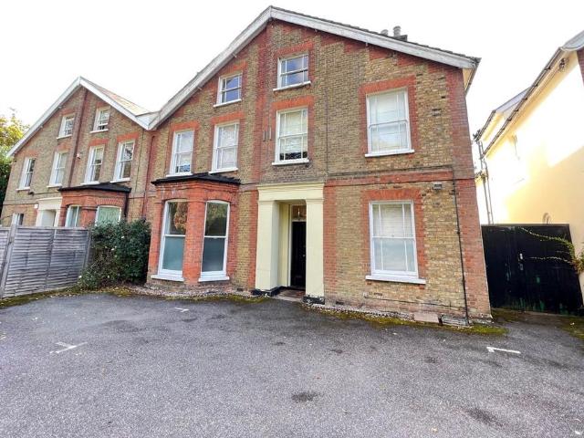 Flat for rent in London Borough of Barnet, Greater London