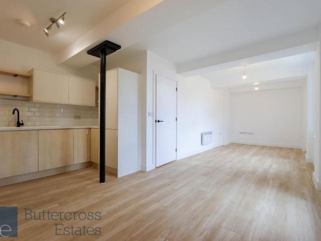 Apartment for rent in New Town, Alverton