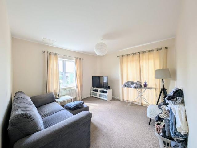Apartment for rent in Belle Isle, West Yorkshire