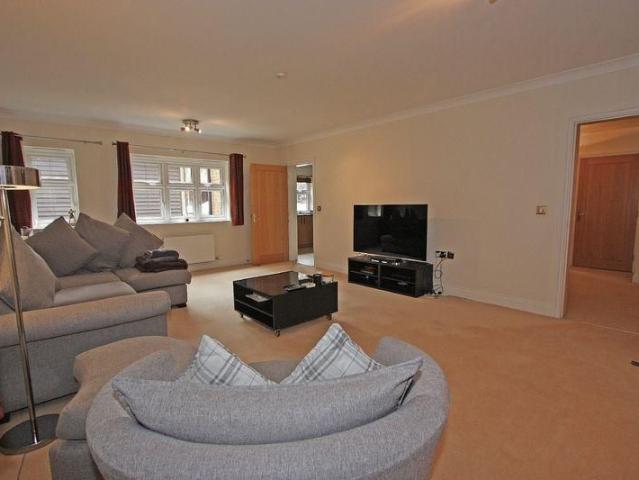 Apartment for rent in Sunningdale