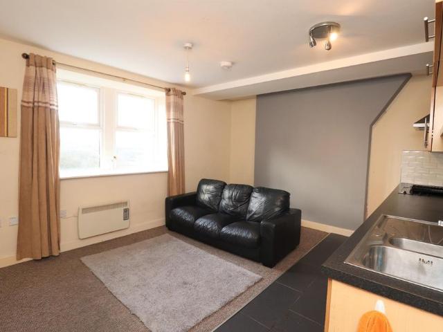 Apartment for rent in Horsforth Vale, Leeds