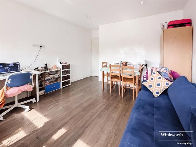 Flat for rent in Church End, Greater London