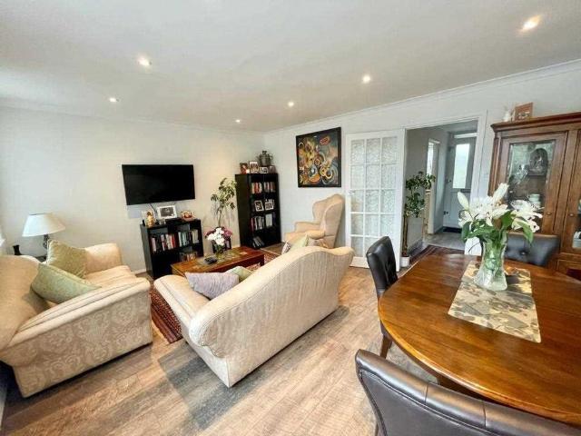 Apartment for rent in Denham, Denham Green