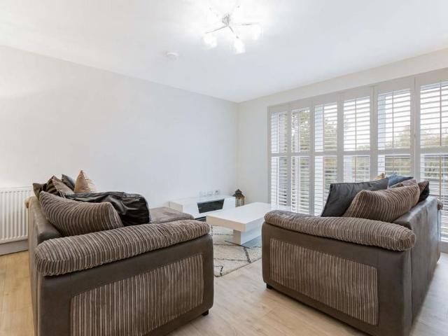 Apartment for rent in Broomhill, Scotland