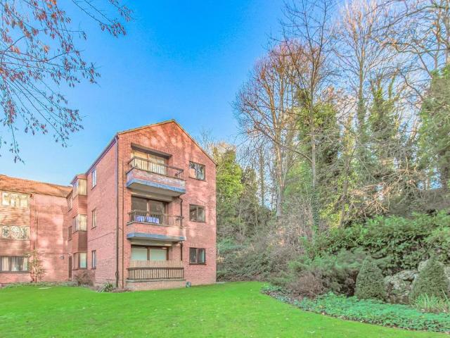 Flat for rent in Hertford, Colliers End