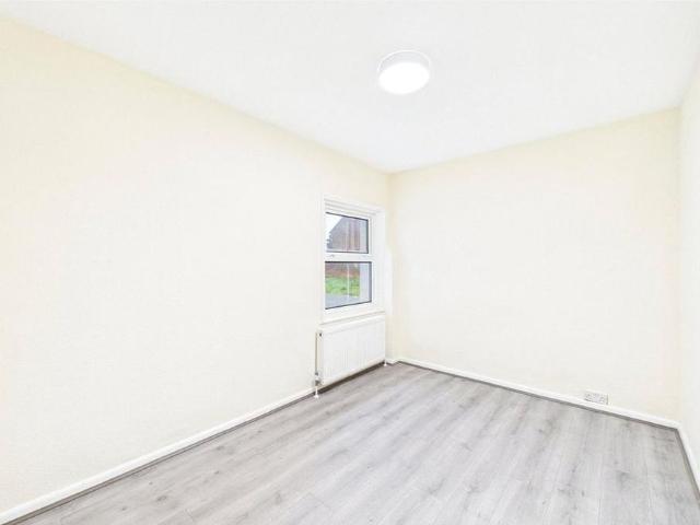 Apartment for rent in Wash Common, Enborne