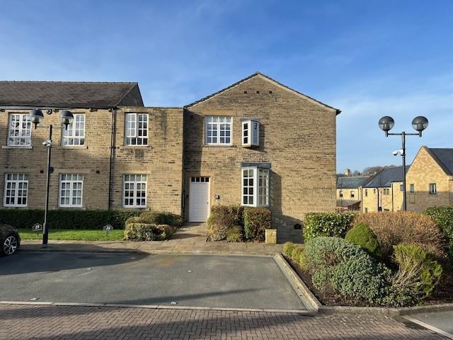 Flat for rent in Lascelles Hall, Kirkburton