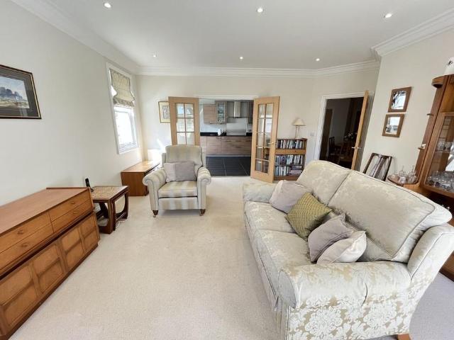 Apartment for rent in Red Hill, Surrey