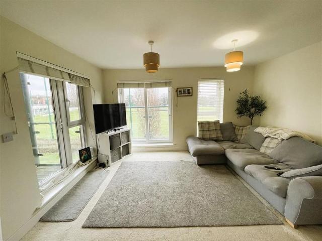 Apartment for rent in The Polygon, City Of Southampton