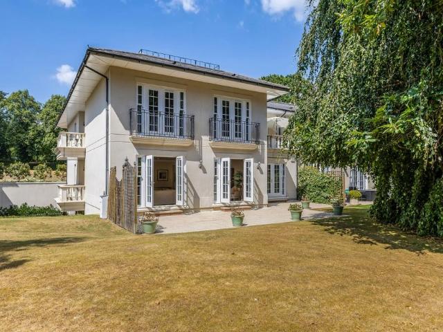 Flat for rent in Greater London