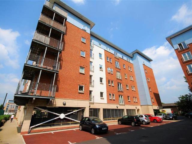 Flat for rent in Ordsall, Salford