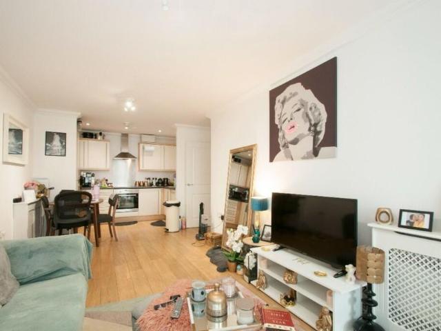 Apartment for rent in Slough