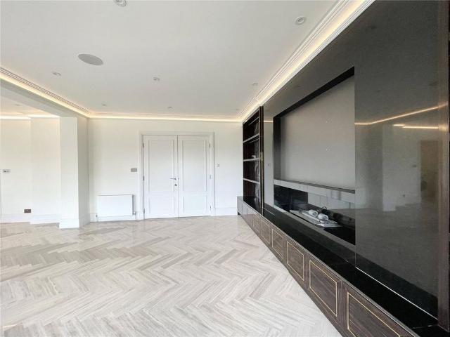 Apartment for rent in Hadley Wood, Greater London