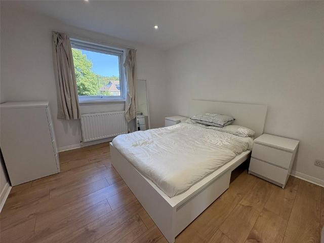 Flat for rent in Cradlewell, Sandyford