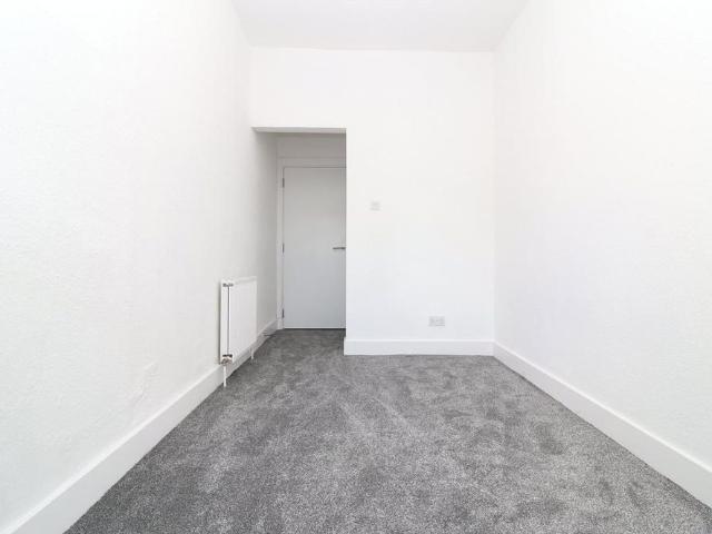 Apartment for rent in Glenburn, Scotland