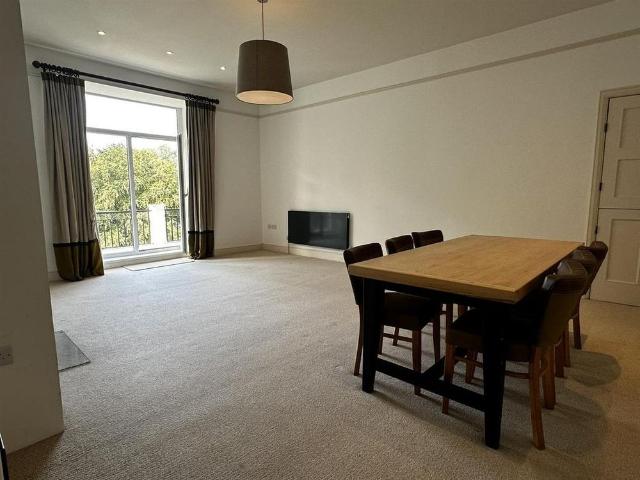 Apartment for rent in Strode, Devon
