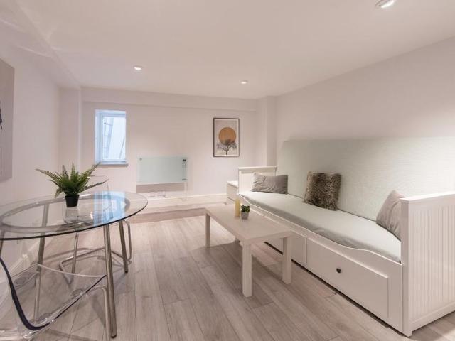 Apartment for rent in London Borough of Camden, Greater London