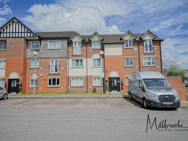 Flat for rent in Clifton, Salford