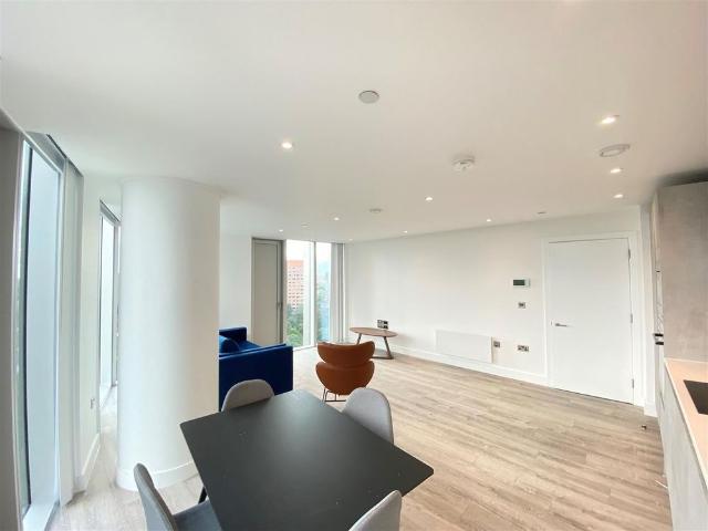 Apartment for rent in City Centre, Georgia