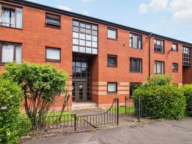 Flat for rent in Petershill, Springburn