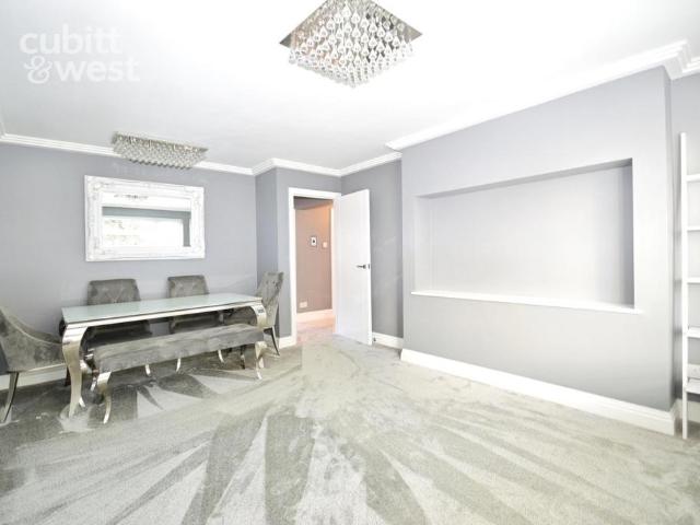 Flat for rent in Carshalton Beeches, Greater London