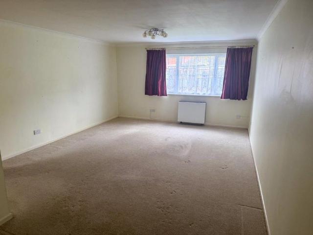 Apartment for rent in Shaw, West Berkshire