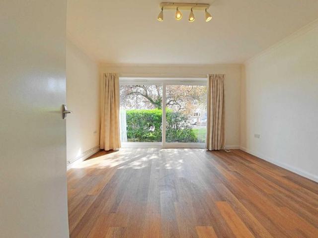Apartment for rent in The Dales, Key Street
