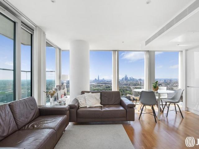 Flat for rent in Canary Wharf, Greater London
