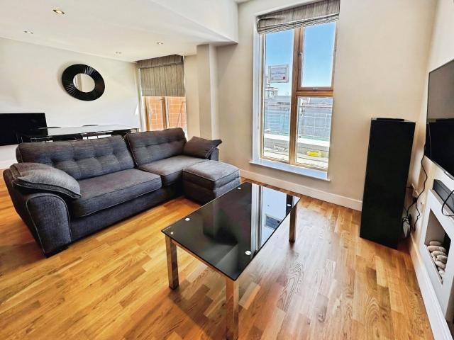 Apartment for rent in Richmond Hill, West Yorkshire