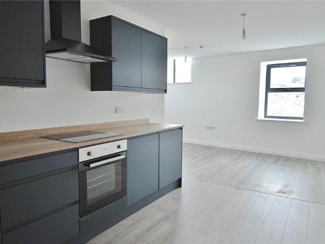 Flat for rent in Stroud, School House