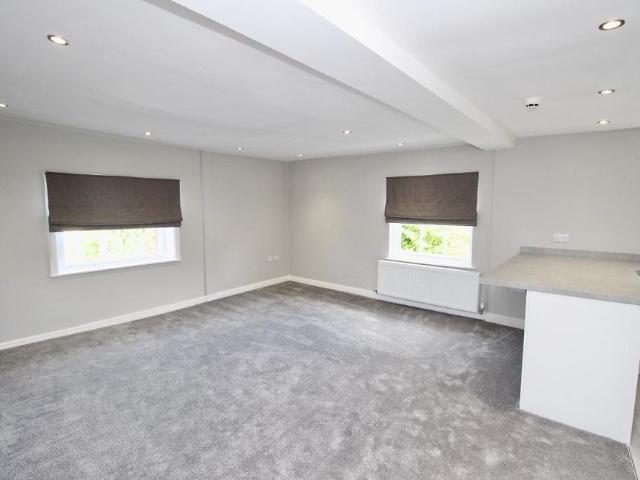 Apartment for rent in Stone, Baswich