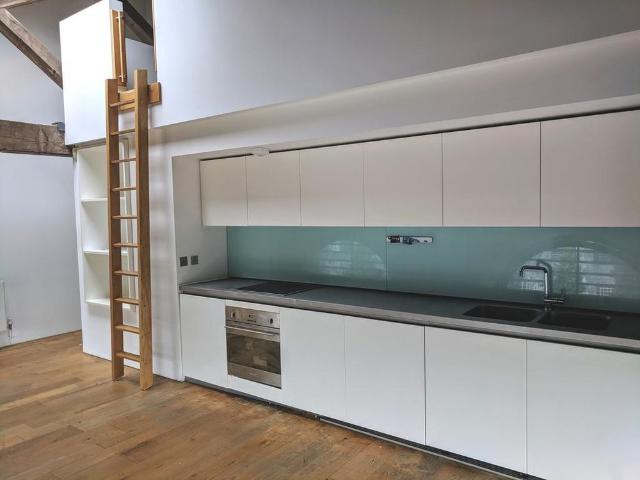 Apartment for rent in Stonehouse, Mount Wise