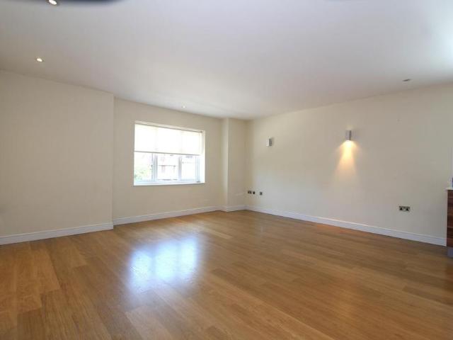 Apartment for rent in Highway, Maidenhead