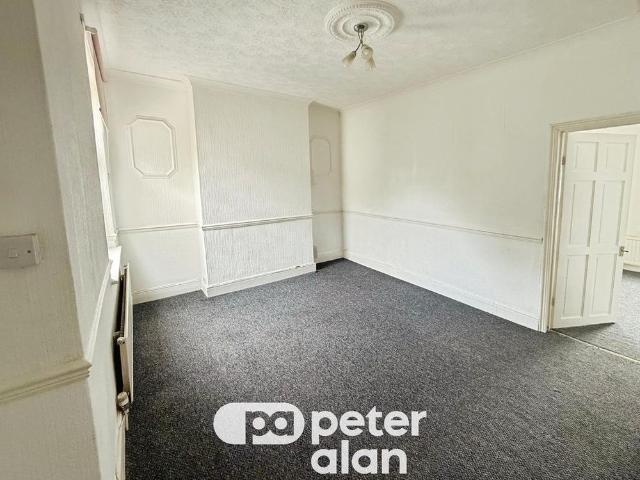 Apartment for rent in Pengam Green, Falcon Lodge