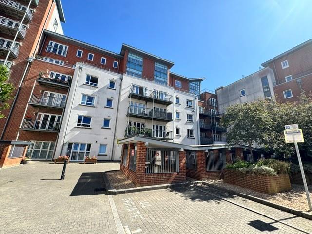 Flat for rent in Poole