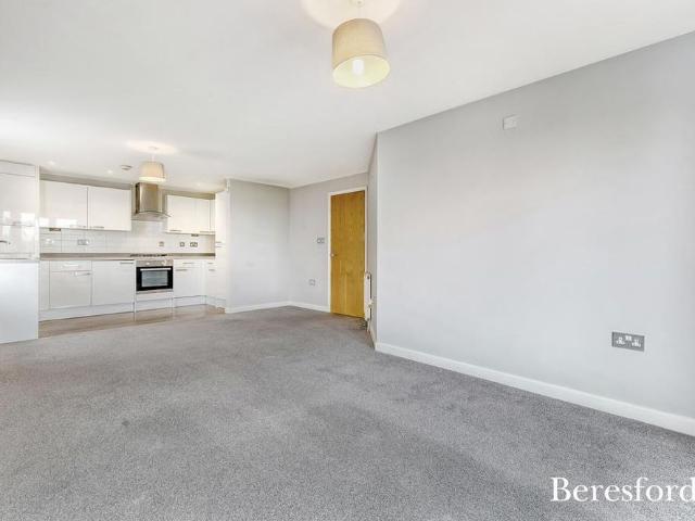 Apartment for rent in Navestock Side, Essex