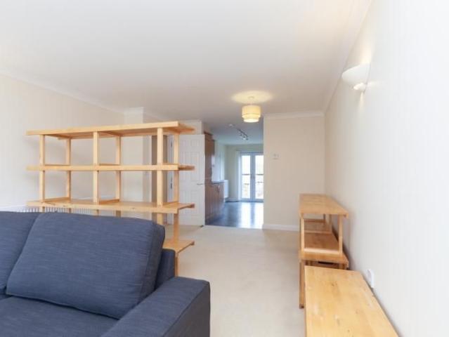 Apartment for rent in Caldecott, Dromore