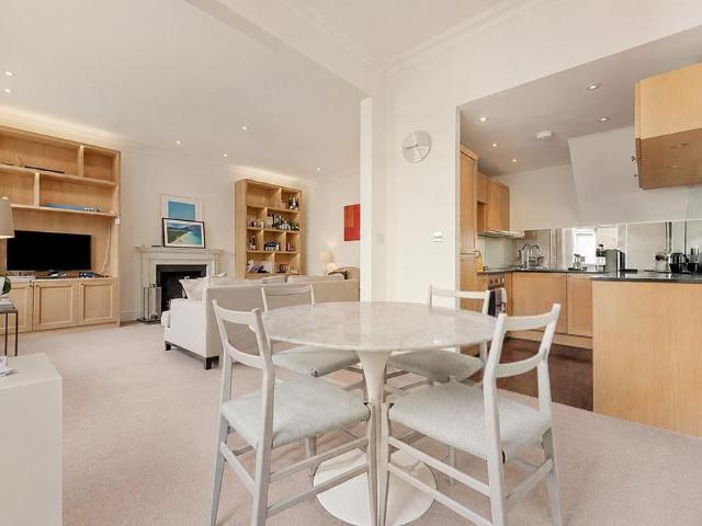 Flat for rent in Mayfair, Greater London