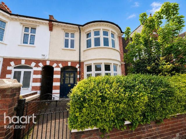 Flat for rent in Southend City Centre Neighbourhood, Alton Barnes