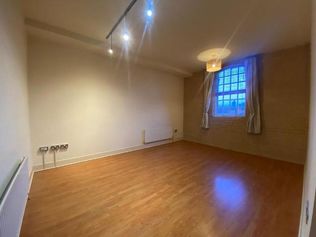 Apartment for rent in New Town, Alverton